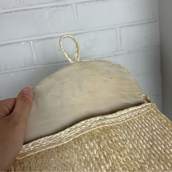 Vintage Straw Woven Floral Small Handbag - Picture 9 of 11